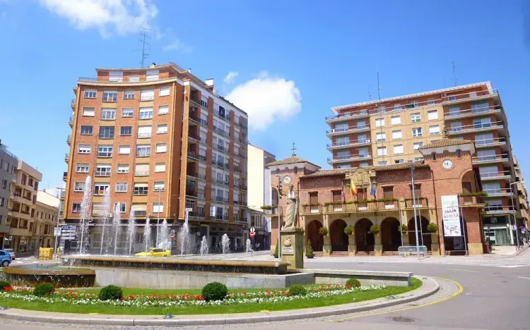 Calahorra_plaza_Quintiliano_32bdb337b5