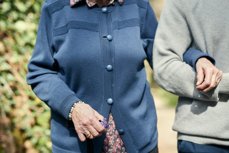 cuidado por horas de personas mayores en lleida